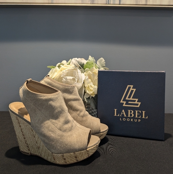 Stuart Weitzman Tan Wedges - Picture 1 of 5